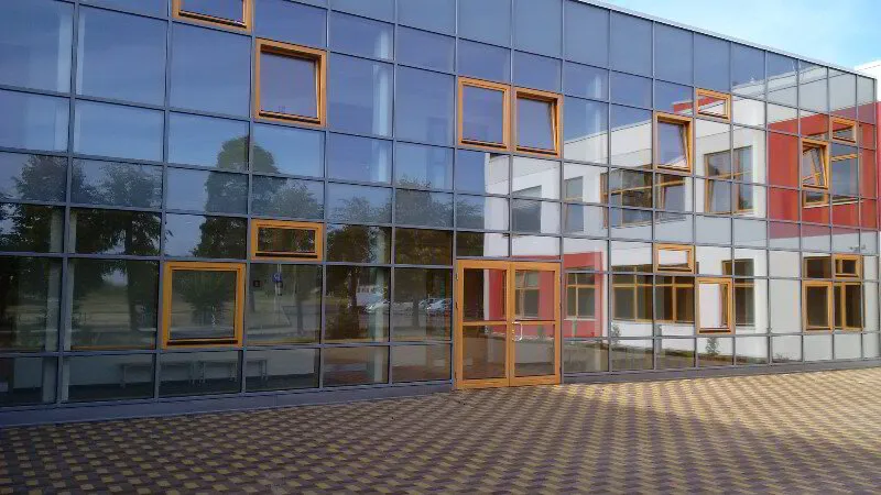 Stikla fasāde