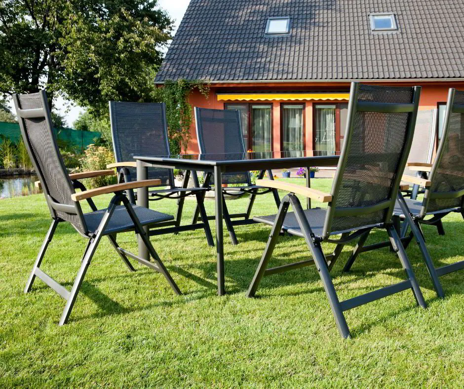 Vasaras māja 4 × 2,4 m